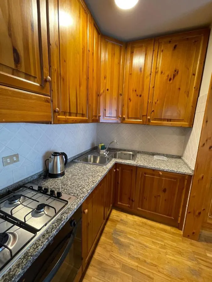 Residenza Riva Wellness Apartment Spa 아베토네